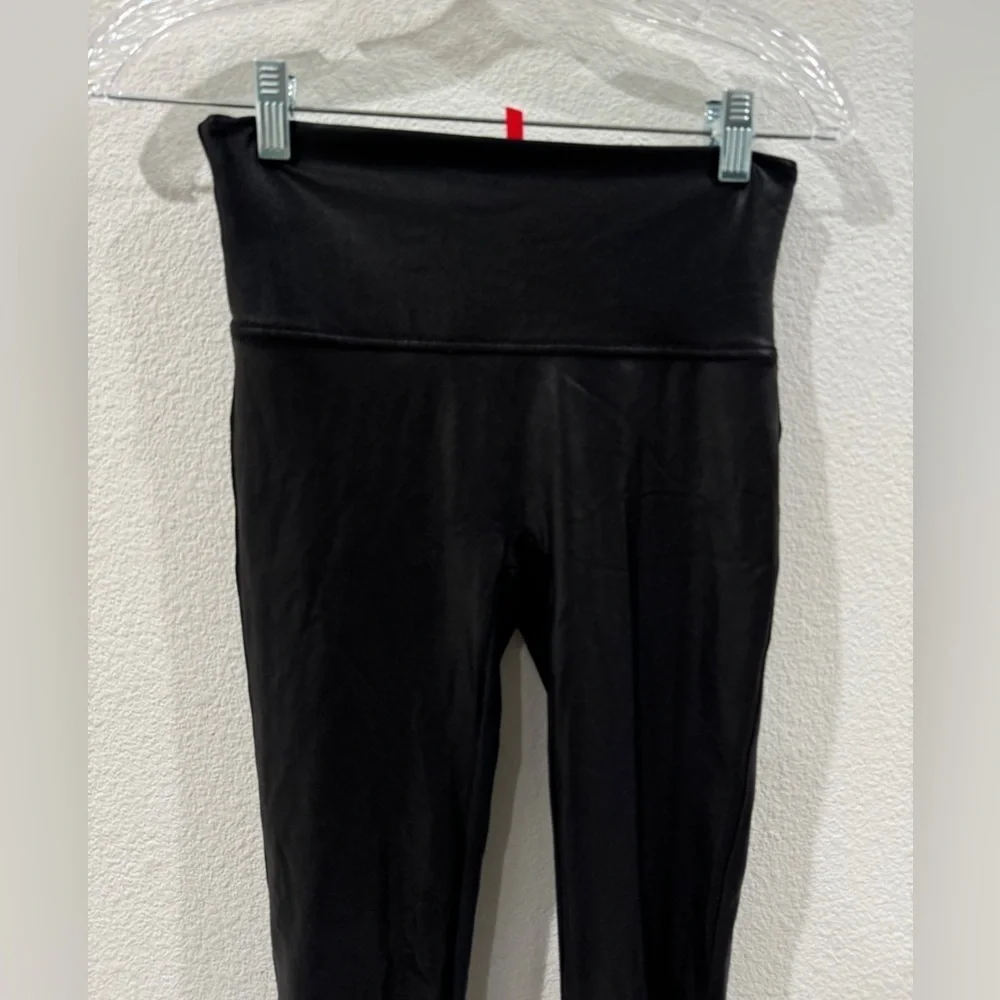 Spanx Faux Leather Black Leggings Size Medium - Picture 3 of 16